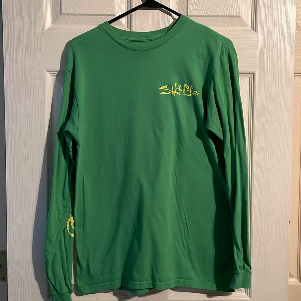 Salt Life long sleeve T-shirt.